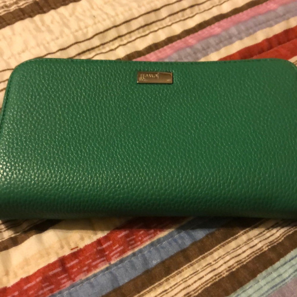Thirty one green wallet